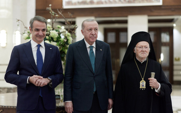 Το «παρασκήνιο» της Άγκυρας: Κομπολόγια, πίτες και ελληνικές μελωδίες στο Λευκό Παλάτι