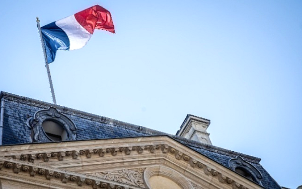 Αντιδράσεις στην απόφαση του υπουργείου Εσωτερικών να εντάξει το κόμμα της Ανυπότακτης Γαλλίας στην άκρα αριστερά