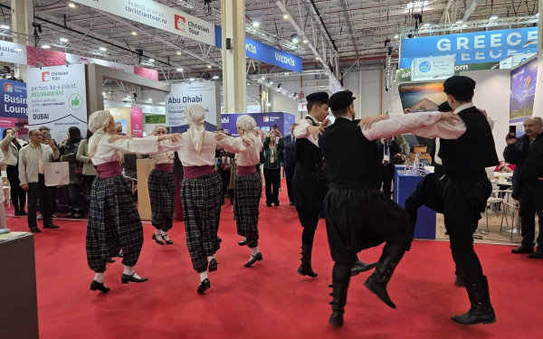 Βουκουρέστι: Πάνω από ένα εκατ. Ρουμάνοι στην Ελλάδα κάθε χρόνο, σύμφωνα με την πρέσβη Λιλή Γραμματίκα