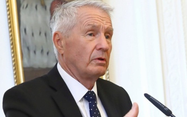 Σκάνδαλο Επστιν-Νορβηγία: Έρευνα της αστυνομίας στις κατοικίες του πρώην πρωθυπουργού Θόρμπγιορν Γιάγκλαντ