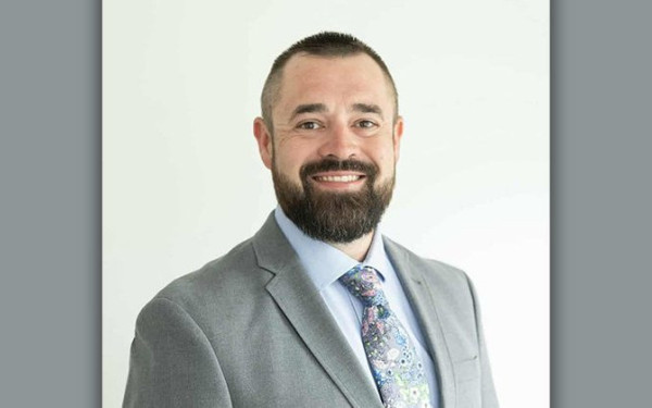 ΗΠΑ: Πώς ένας άνδρας κατηγορούμενος για φόνο κατάφερε να κερδίσει Ρεπουμπλικανικό χρίσμα για τη θέση του σερίφη