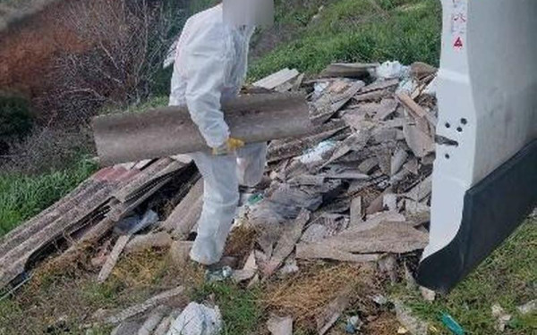 Θεσσαλονίκη: Ο Δήμος Θέρμης απομάκρυνε 1,2 τόνους επικίνδυνου αμιάντου από Νέα Ραιδεστό και Κάτω Σχολάρι