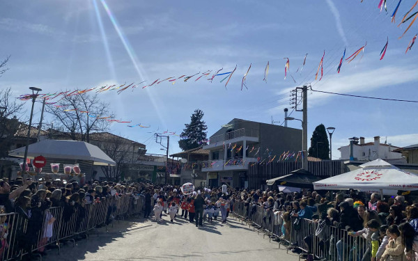 Xιλιάδες πολίτες απ’ όλη τη Θεσσαλονίκη γιόρτασε τα Κούλουμα στο Φράγμα της Θέρμης
