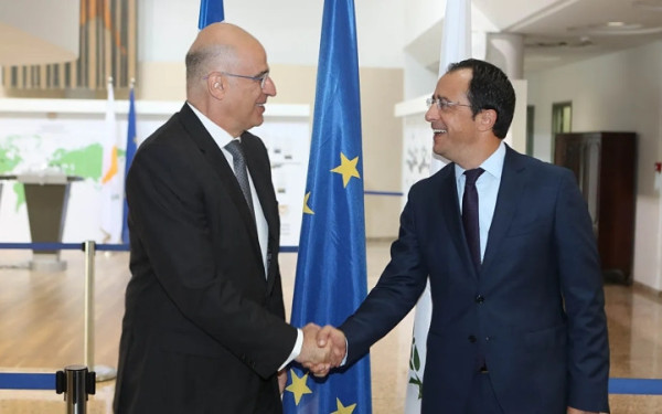 Στην Κύπρο o Ν. Δένδιας: Συναντήσεις με Πρόεδρο, υπουργό Αμυνας και Αρχιεπίσκοπο