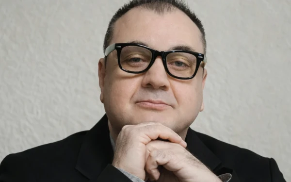 Δημήτρης Δραγώγιας: Η πόλη που νομίζουμε πως κατοικούμε τελικά μας κατοικεί