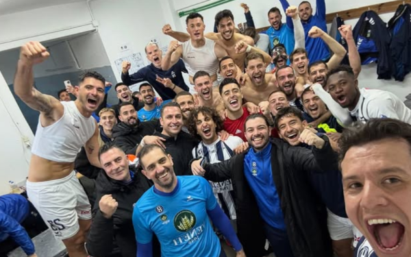 Super League 2: Χαμός στα αποδυτήρια του Ηρακλή μετά το διπλό στο Βόλο (βίντεο)