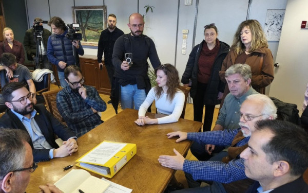 Στον "αέρα" το αίτημα για τη διεξαγωγή δημοψηφίσματος για τη ΔΕΘ