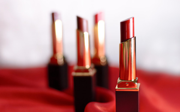 Σε τροχιά ανάπτυξης η ελληνική αγορά καλλυντικών - Η δυναμική της εικόνα πανευρωπαϊκά και η κατανάλωση εκατομμυρίων