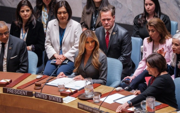 Η Μελάνια Τραμπ προήδρευσε του Συμβουλίου Ασφαλείας του ΟΗΕ: «H ειρήνη δεν χρειάζεται να είναι εύθραυστη» (βίντεο)