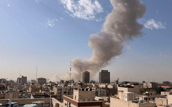 «Ταυτόχρονα πλήγματα» του ισραηλινού στρατού σε Τεχεράνη και Βηρυτό - Ιράν και Χεζμπολάχ στο στόχαστρο