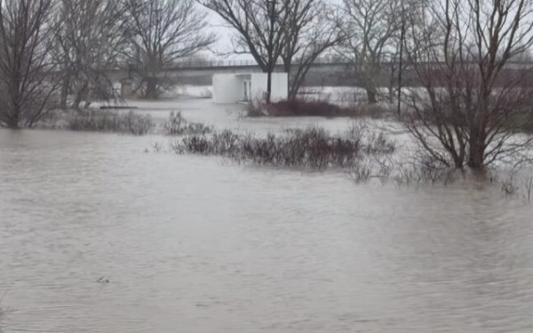 Κόκκινος συναγερμός στον Έβρο: Μήνυμα 112 για κατοίκους Σουφλίου λόγω υπερχείλισης (βίντεο)