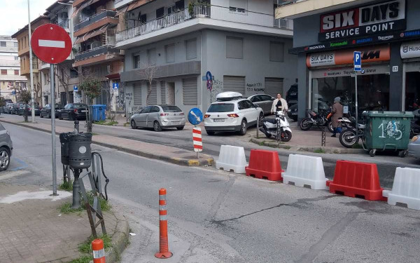 Θεσσαλονίκη: Έκλεισε η στροφή προς δυτικά στη διασταύρωση Σοφοκλέους με Ολυμπιάδος