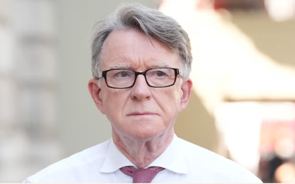 Βρετανία: Αφέθηκε ελεύθερος ο πρώην πρεσβευτής Πίτερ Μάντελσον - Είχε συλληφθεί για την υπόθεση Έπσταϊν