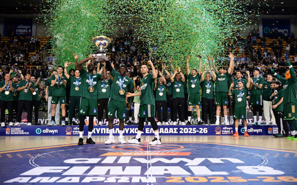 Μπάσκετ: Με ηγέτη τον Χέιζ Ντέιβις ο Παναθηναϊκός στέφθηκε κυπελλούχος Ελλάδας