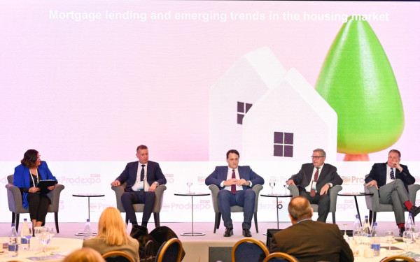 Στεγαστικά δάνεια: Φλερτάρουν με τα 3 δισ. ευρώ το 2026 - Τι συμβαίνει με τους πλειστηριασμούς