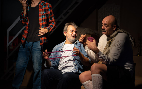 Θεσσαλονίκη: Παράταση για την παράσταση «Πώς να προσποείστε ότι θα έρθουν καλύτερες μέρες: στον Βυσσινόκηπο του Τσέχωφ»