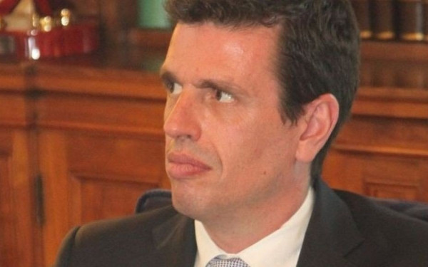 Ανήσυχος για τις αυξημένες μεταναστευτικές ροές δήλωσε ο Δ. Καιρίδης στη Γερμανίδα επιτετραμμένη