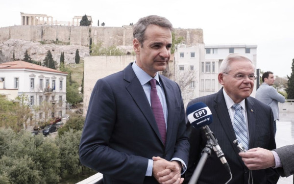 Fake news τα περί κατάργησης του δώρου Χριστουγέννων είπε ο Κυριάκος Μητσοτάκης