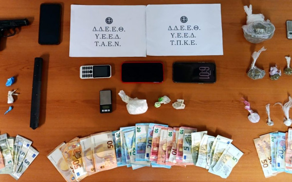 Θεσσαλονίκη: Κύκλωμα ναρκωτικών «χτυπήθηκε» στον Εύοσμο - Πέντε συλλήψεις και κατασχέσεις κοκαΐνης, ηρωίνης και κάνναβης