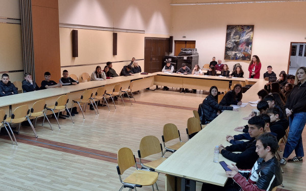 Πέλλα: Μαθητές Γυμνασίου πήραν συνέντευξη από τον Δήμαρχο και Αντιδημάρχους