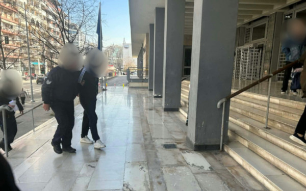 Θεσσαλονίκη: Δίωξη για κακούργημα στον 27χρονο που παρέσυρε τους δύο πεζούς σκοτώνοντας τον 25χρονο στην Πολίχνη