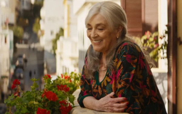 Σινεμά - Ο Αλέξης Δερμεντζόγλου επιλέγει: «Μαύρο» χιούμορ, ο Πούτιν, μεταφυσικός φόβος και συγκλονιστικές «Δοκιμάστριες»