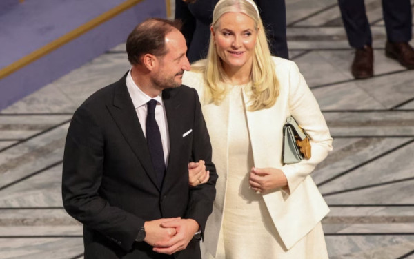 Πριγκίπισσα Μέτε-Μάριτ: «Μετάνιωσα για τη φιλία με τον Τζέφρι Έπστιν»