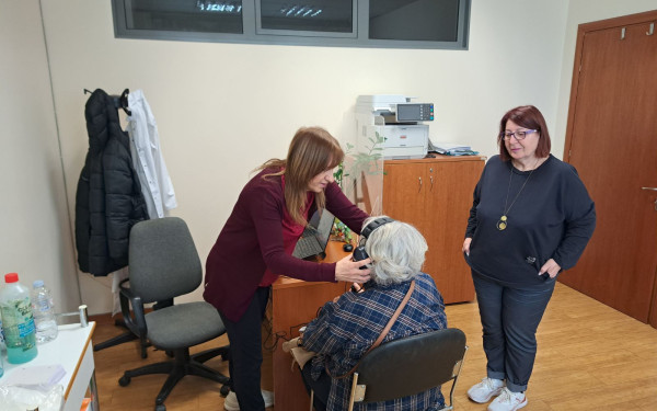 Θεσσαλονίκη: Δεκάδες πολίτες στη δράση «Ακούω Καλά» στην Καλαμαριά