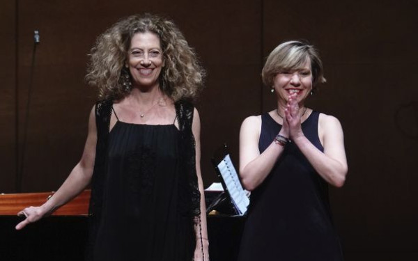 Θεσσαλονίκη: Άστορ Πιατσόλα για δύο πιάνα στο Μέγαρο Μουσικής