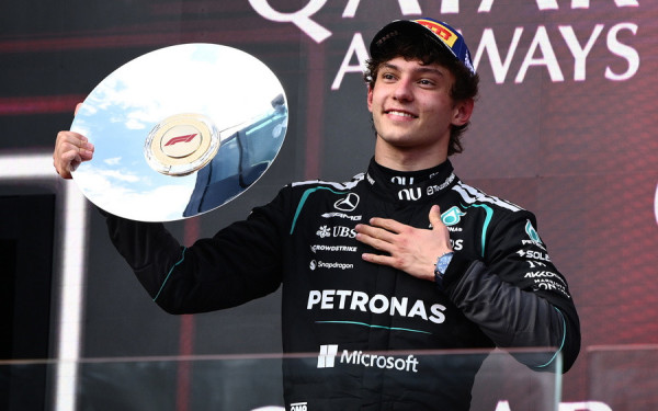 Φόρμουλα 1: Ο Ράσελ νικητής στην πρεμιέρα της Μελβούρνης (βίντεο)