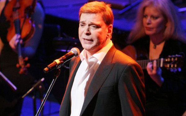 Έφυγε από την ζωή ο γνωστός καλλιτέχνης, Γιώργος Μαρίνος (βίντεο)