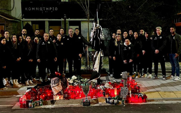 Χάντμπολ: Οι γυναίκες του ΠΑΟΚ πήγαν το κύπελλο στο σημείο της δολοφονίας του Κλεομένη