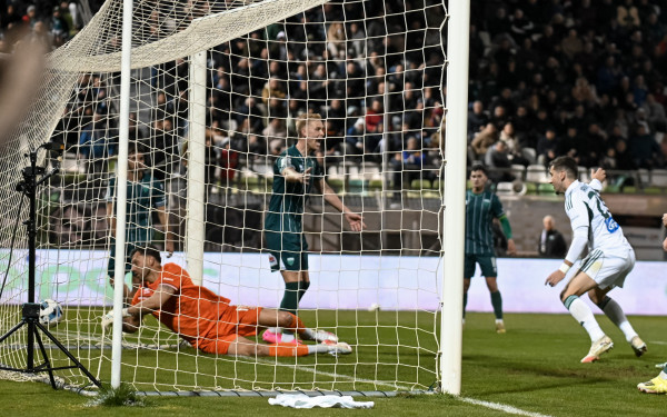 Super League: Ο Παναθηναϊκός σάρωσε τον Λεβαδειακό και «κλείδωσε» την τετράδα