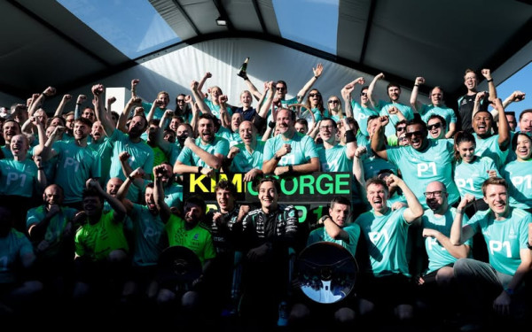 Φόρμουλα 1: Ο Ράσελ νικητής στην πρεμιέρα της Μελβούρνης (βίντεο)