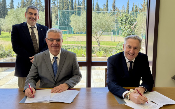 Θεσσαλονίκη: Υπογράφηκε Μνημόνιο Συνεργασίας μεταξύ του Anatolia American University και του Ινστιτούτου Χρηματοοικονομικού Αλφαβητισμού