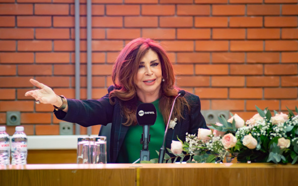 Θεσσαλονίκη: Μήνυμα για την προσφορά της γυναίκας από τη Μιμή Ντενίση στο Νοσοκομείο Παπαγεωργίου