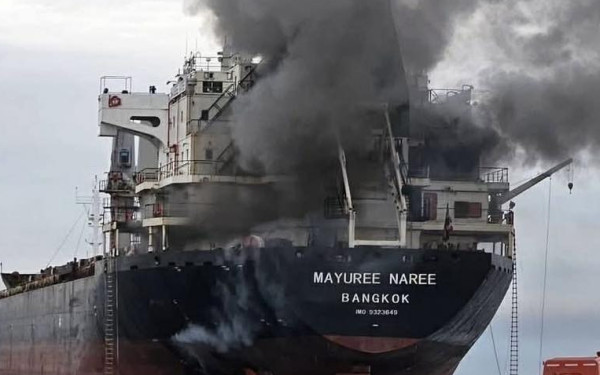 Ακόμα τρία πλοία δέχθηκαν επίθεση στο Στενό του Ορμούζ