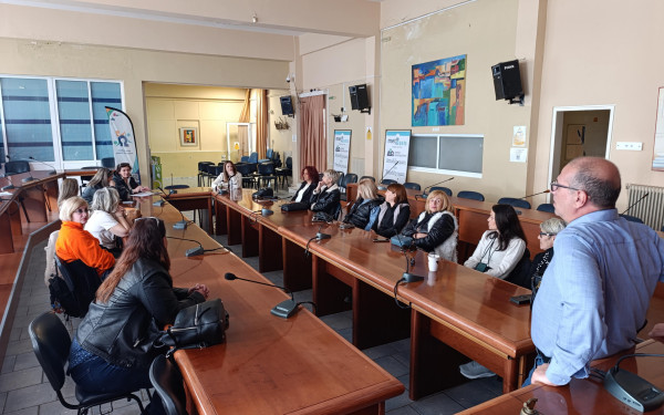 Ενημερωτική δράση για την εκπαίδευση των σχολικών τροχονόμων στον δήμο Ωραιοκάστρου