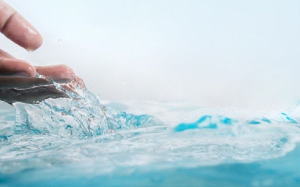 Παγκόσμια Ημέρα Νερού: Η έλλειψη νερού εντείνει τις ανισότητες - Οι γυναίκες πληρώνουν το βαρύ τίμημα