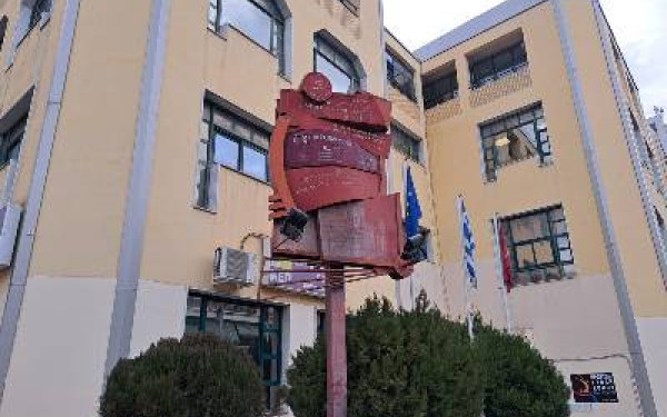 Ο Δήμος Καλαμαριάς εξασφάλισε χρηματοδότηση 1 εκατ. ευρώ για την ενεργειακή αναβάθμιση του κτηρίου στην πλατεία Σκρα