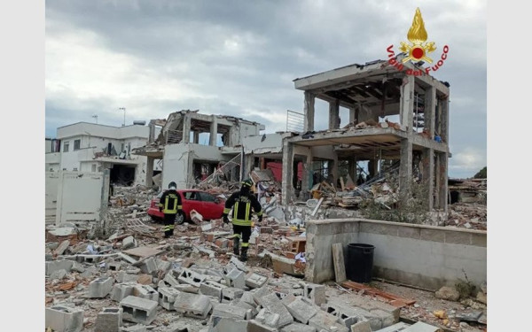 Ρώμη: Έκρηξη ισοπέδωσε τρία κτήρια - Απεγκλωβίστηκαν 2 σοβαρά τραυματίες