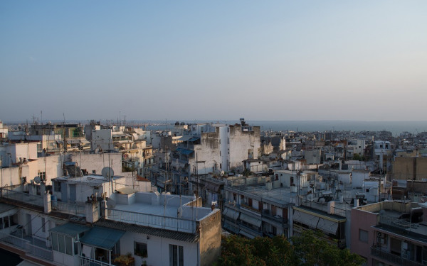 Θεσσαλονίκη: «Μπετόν αρμέ» οι αυξήσεις στα ακίνητα και... ρωγμές μειώσεων στο βάθος - Τιμές ανά περιοχή (πίνακες)