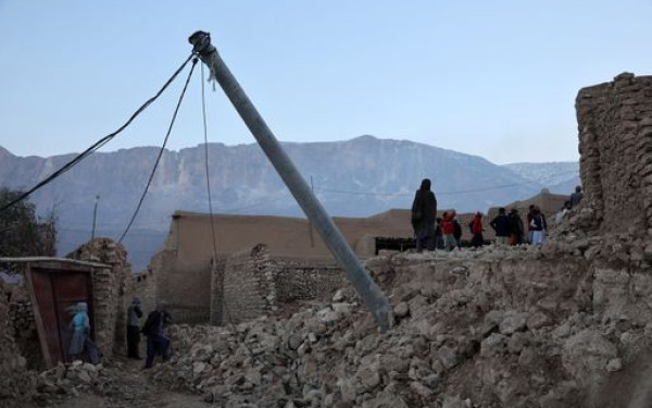 Φονικός σεισμός 5,9 Ρίχτερ στο Αφγανιστάν: Τουλάχιστον 8 νεκροί από κατάρρευση σπιτιού (βίντεο)