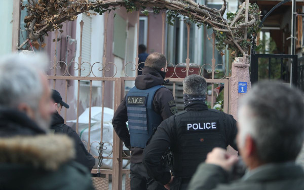 Θεσσαλονίκη: Θρίλερ στον Εύοσμο με 59χρονη που βρέθηκε νεκρή με μια ζώνη γύρω από το λαιμό της - Οι πρώτες εκτιμήσεις του ιατροδικαστή