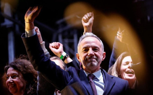 Νικητής των Γαλλικών δημοτικών εκλογών ο σοσιαλιστής Εμανουέλ Γκρεγκουάρ (βίντεο)