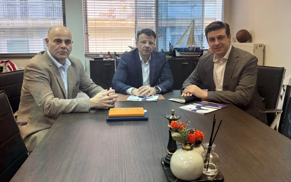 Στην 3η ΥΠΕ ο Γ. Παπαγεωργίου - «Σημαντική μείωση στις λίστες αναμονής για χειρουργεία»