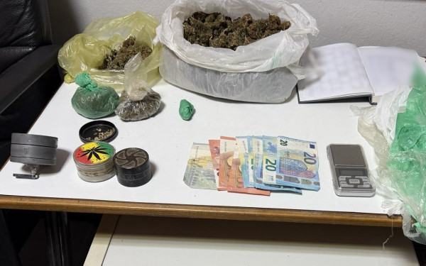 Πέλλα: Συνελήφθησαν ντίλερ και αγοραστής ναρκωτικών