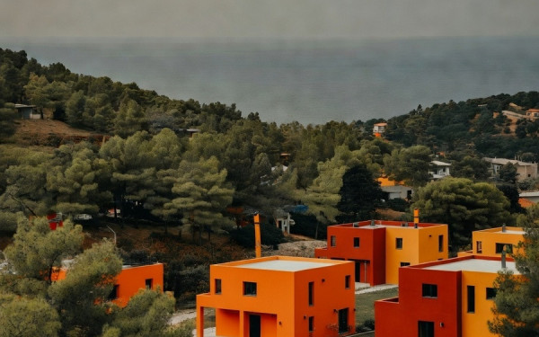 Χαλκιδική: Υπέρβαση των ορίων δόμησης στις τουριστικές ζώνες