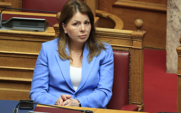 ΟΠΕΚΕΠΕ: Κακούργημα η πλαστογραφία της Παπακώστα - Τι λέει το πόρισμα της Ευρωπαϊκής Εισαγγελίας για Καραμανλή και Λιβανό