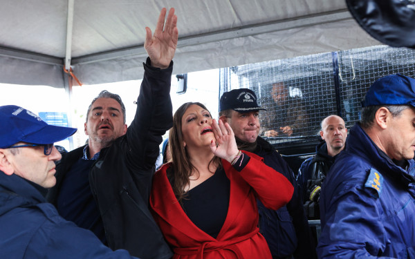 Ολομέλεια Δικηγορικών Συλλόγων Ελλάδας: Συγκεκριμένη δικηγόρος κινήθηκε εκτός δεοντολογίας στη δίκη των Τεμπών